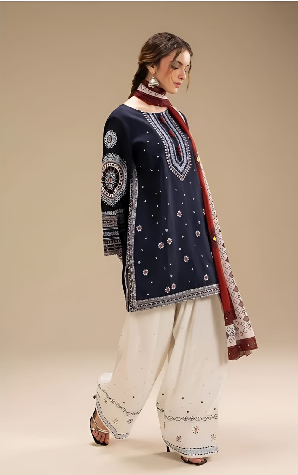 Midnight Elegance Embroidered 3-Piece Lawn Suit – Navy Blue & Ivory